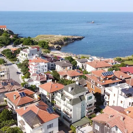 Penthouse Perla, Vasiliko