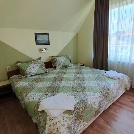 Penthouse Perla, Vasiliko