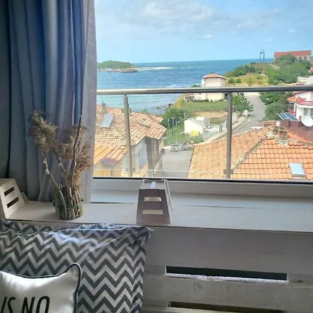 Penthouse Perla, Vasiliko
