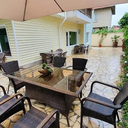 Penthouse Perla, Vasiliko דירה