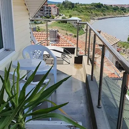 Апартамент Penthouse Perla, Vasiliko