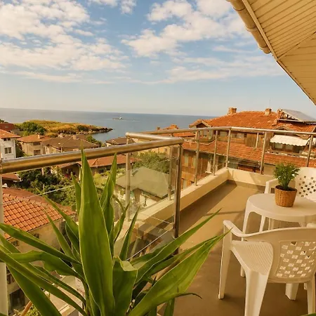 דירה Penthouse Perla, Vasiliko