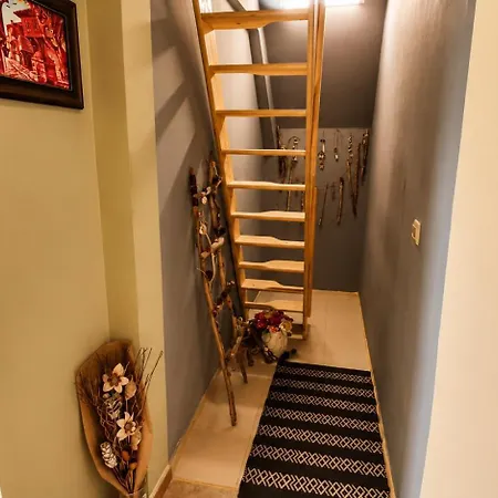 Penthouse Perla, Vasiliko