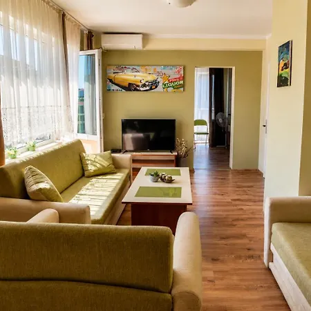 Penthouse Perla, Vasiliko
